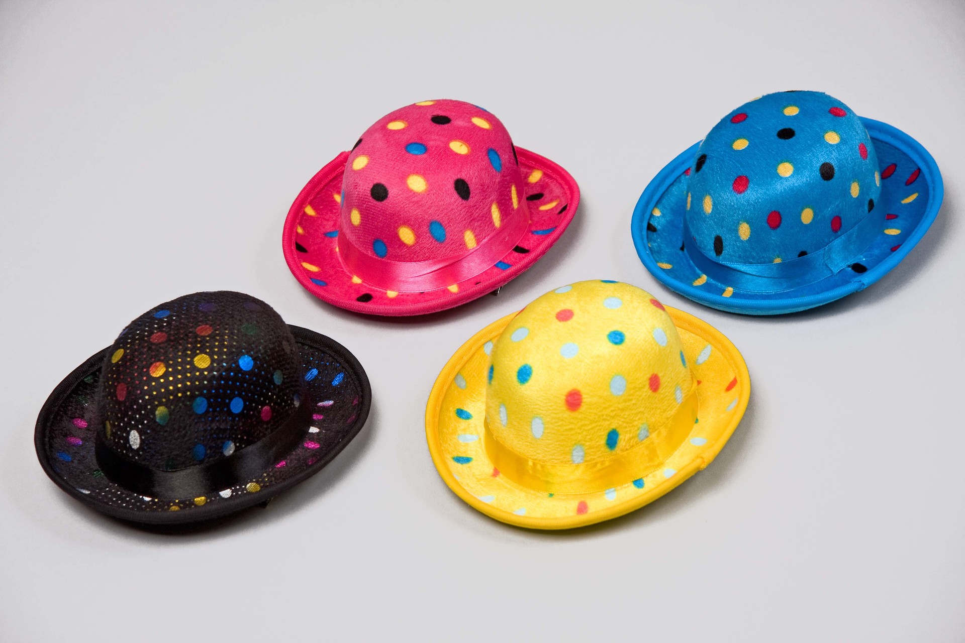 Mini-Samtmelone schwarz, mit Tupfen
