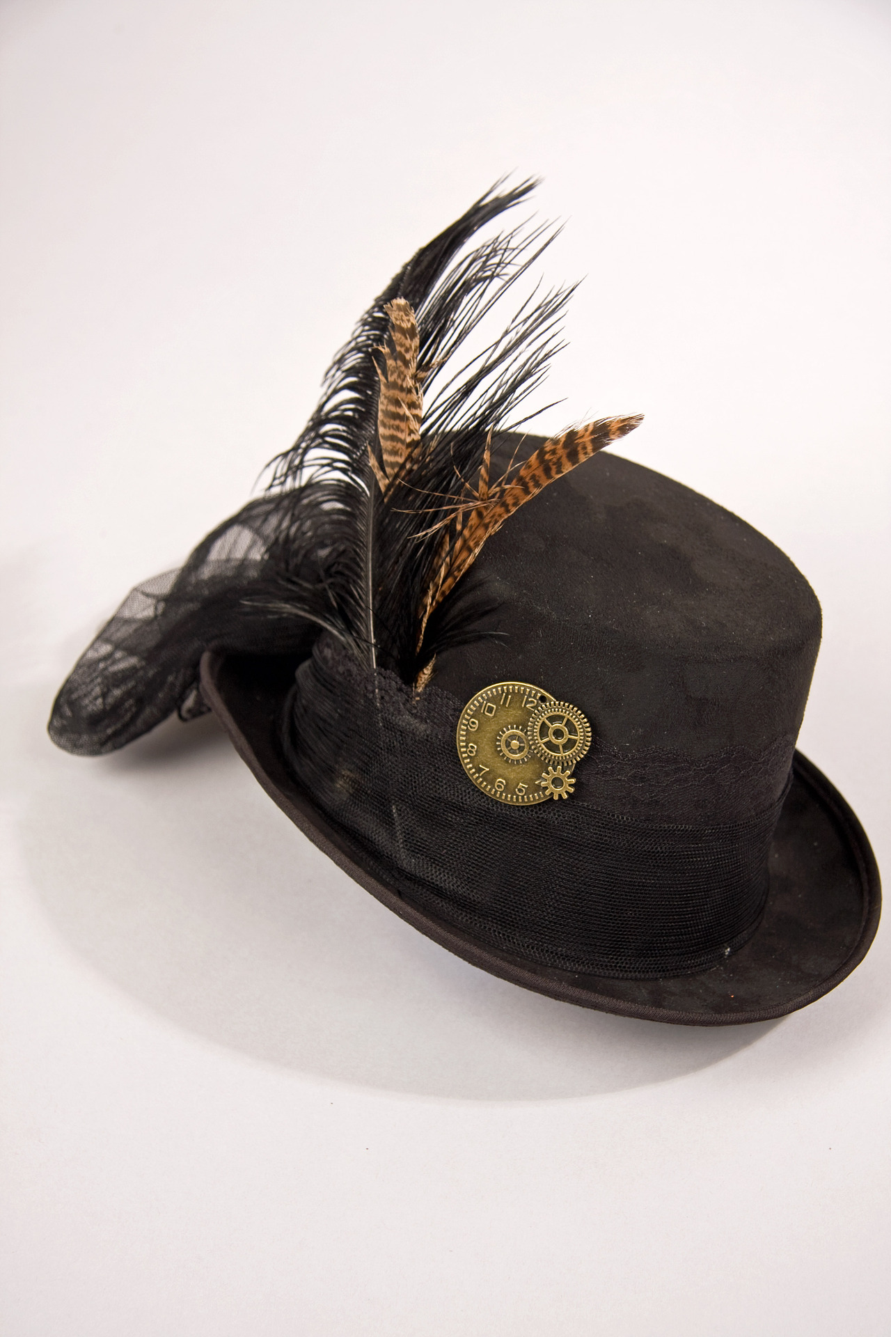 Steampunk-Zylinder schwarz, mit Federn