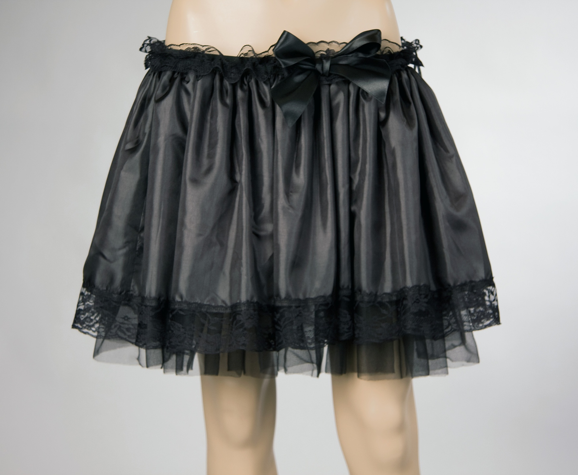 Satin-/Chiffonrock mit Spitze, ca. 40 cm, schwarz