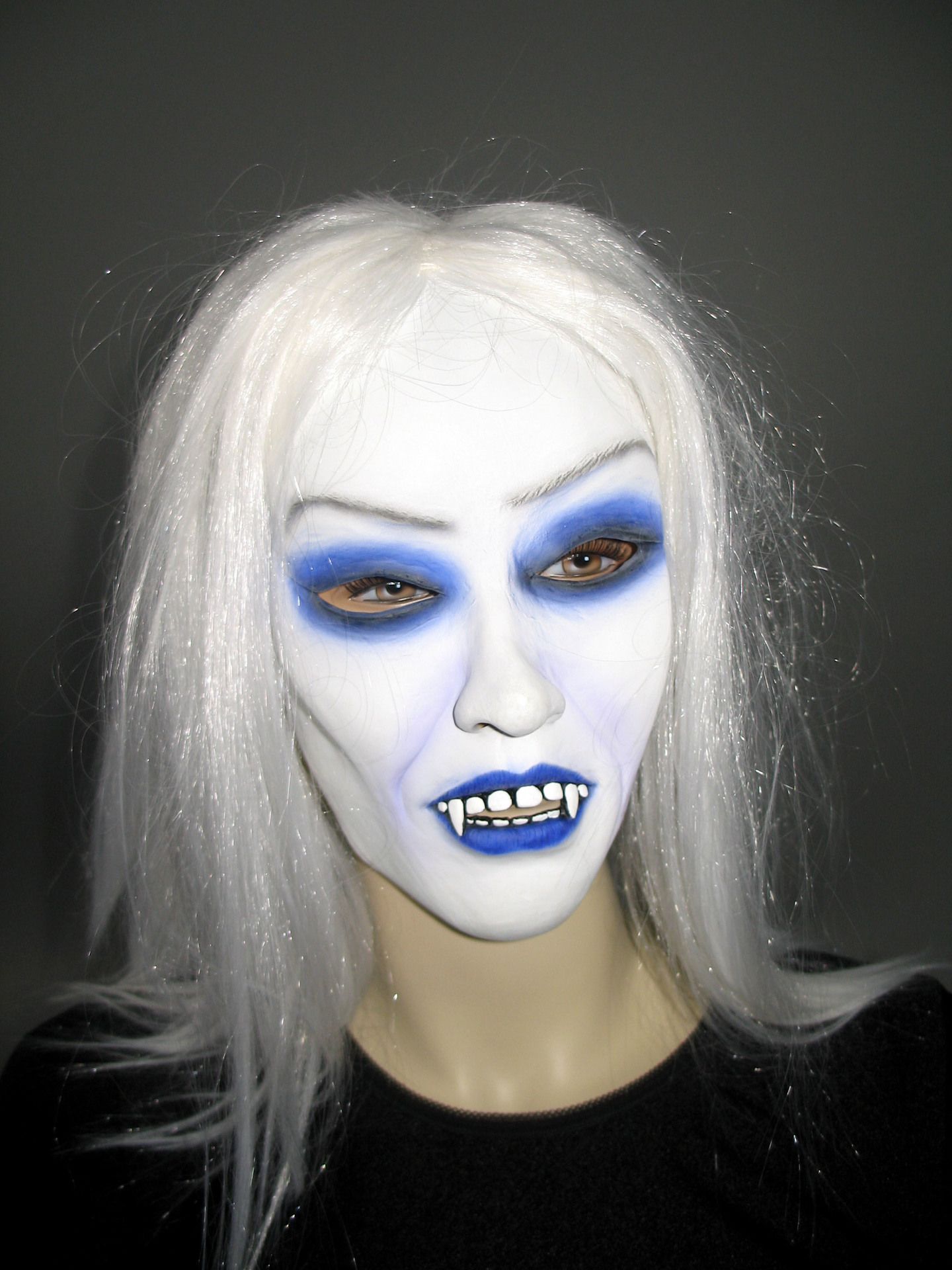 Maske "Gothic-Vampirin" mit Haar