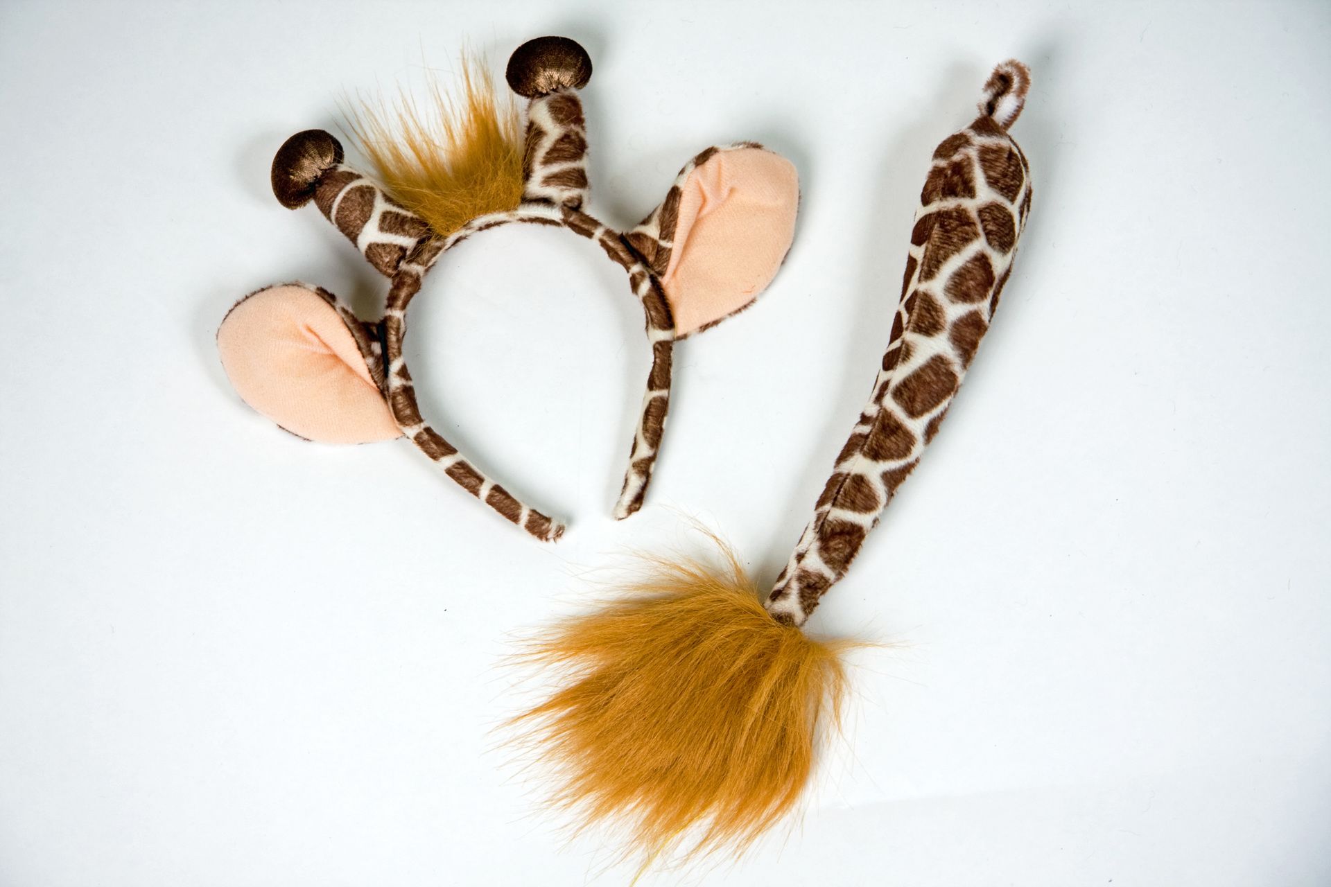 Giraffenset: Kopfbgel und Schwanz